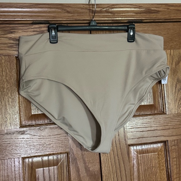 Old Navy French Cut Bikini Tan Swim Bottoms NWT Size 3X - Picture 2 of 3